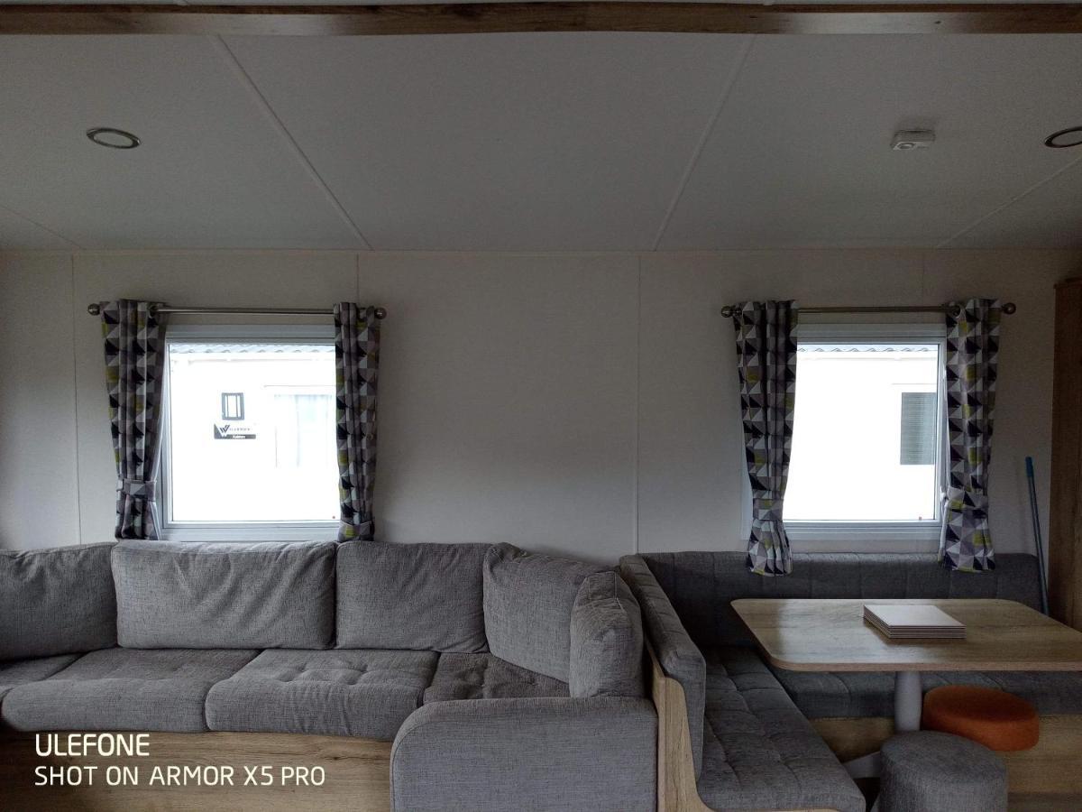 Exclusive 3 Bedroom Caravan, Sleeps 8 People At Parkdean Newquay Holiday Park, Cornwall, Uk Екстер'єр фото