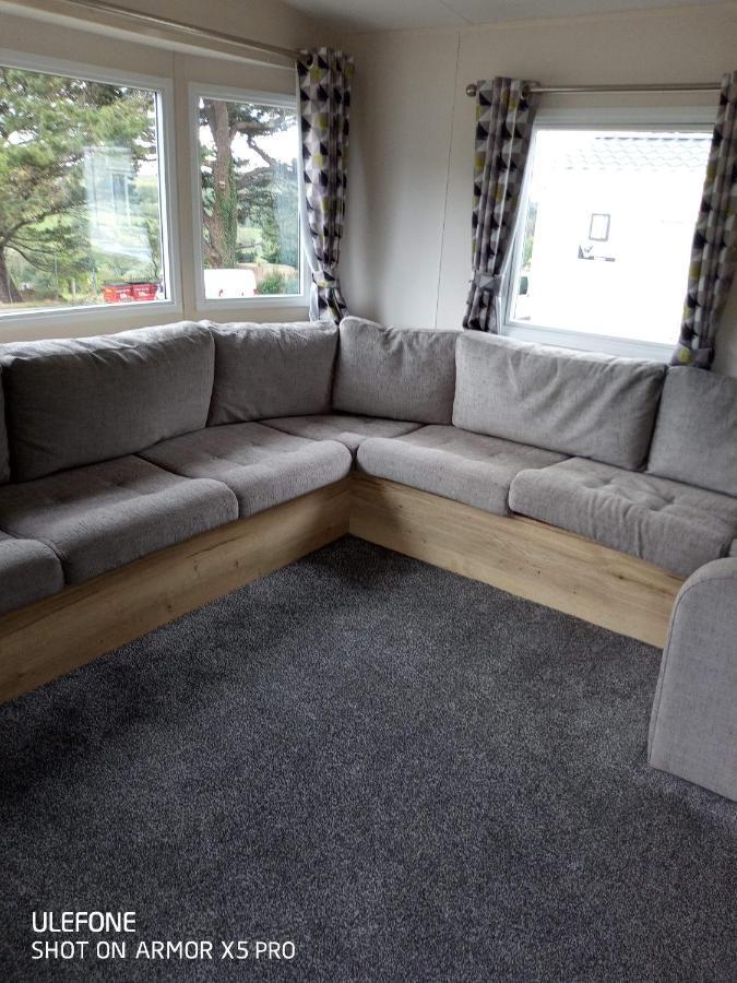 Exclusive 3 Bedroom Caravan, Sleeps 8 People At Parkdean Newquay Holiday Park, Cornwall, Uk Екстер'єр фото