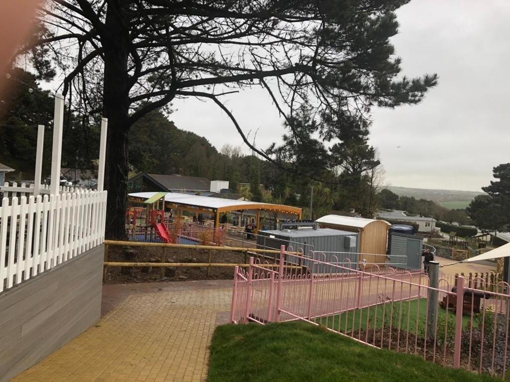 Exclusive 3 Bedroom Caravan, Sleeps 8 People At Parkdean Newquay Holiday Park, Cornwall, Uk Екстер'єр фото